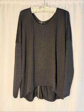 Lulu's Black Long-Sleeve Crewneck Top with Back Zipper